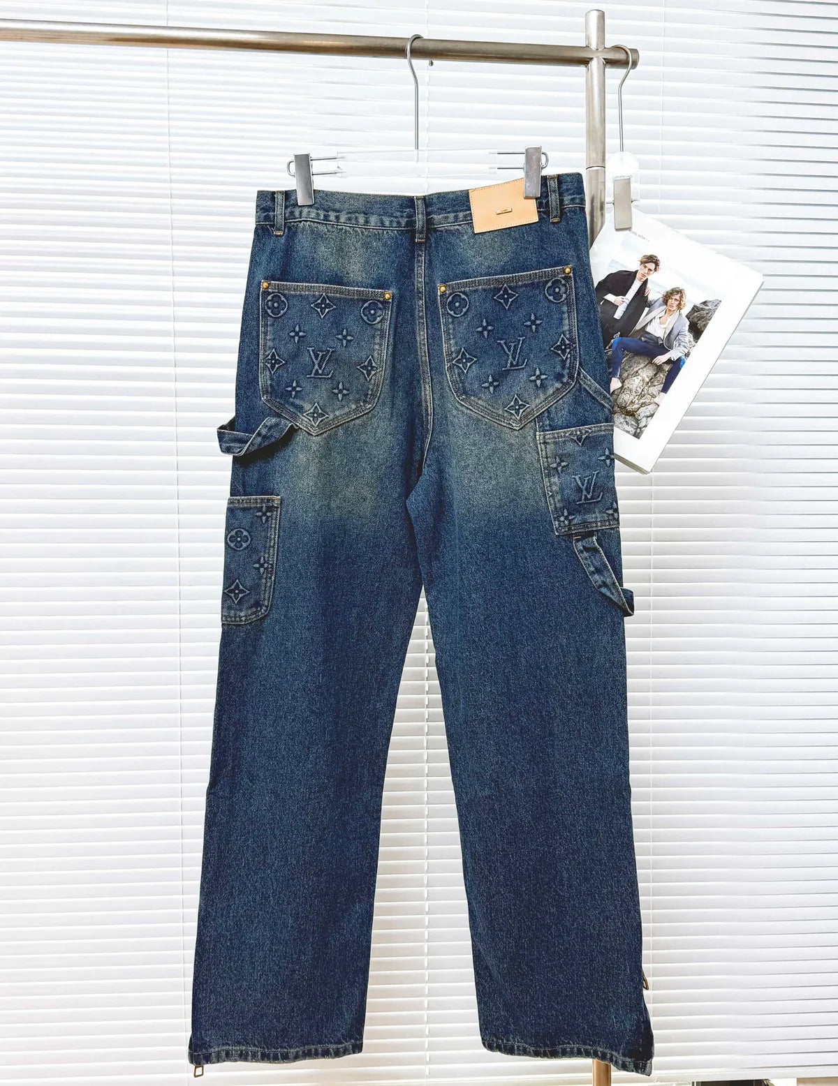 JEAN LV